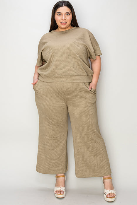 Fashion Women's Two Piece Sets Texture Short Sleeve Top and Pants Set