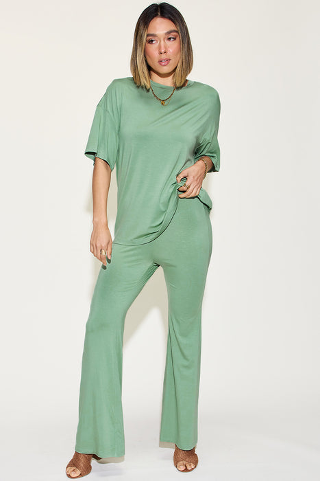 Fashion Women's Two Piece Sets Bamboo Drop Shoulder T-Shirt and Flare Pants Set