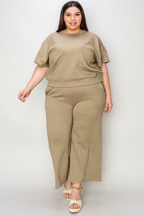 Fashion Women's Two Piece Sets Texture Short Sleeve Top and Pants Set