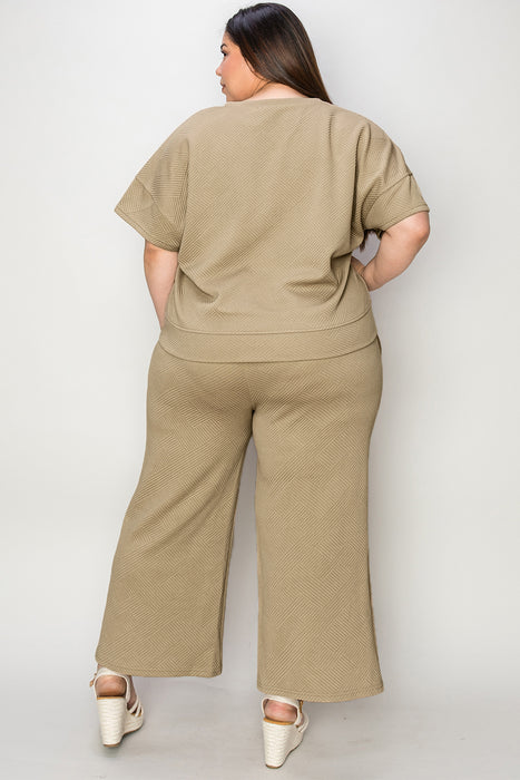 Fashion Women's Two Piece Sets Texture Short Sleeve Top and Pants Set