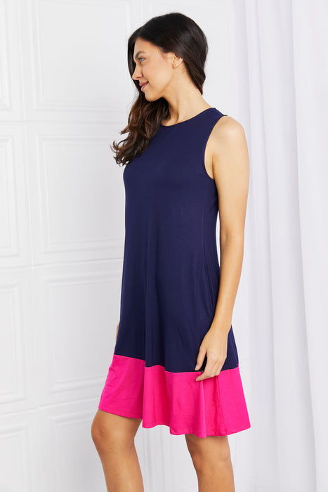 Yelete Two-Tone Sleeveless Mini Dress with Pockets