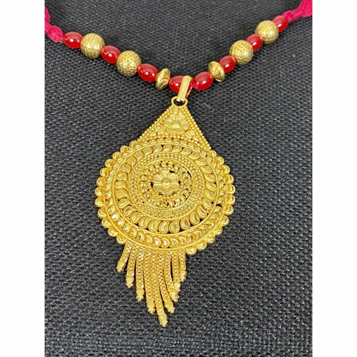 Necklace Bollywood gold plated pendant necklace in red AwsomU