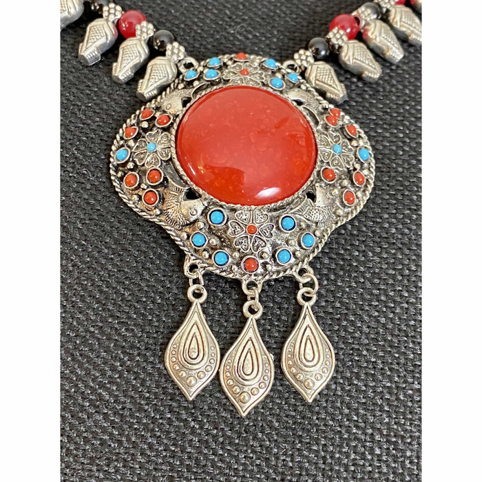 Necklace Bollywood silver pendant necklace in red and black AwsomU